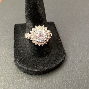 Women’s Cocktail Statement Ring Size 8